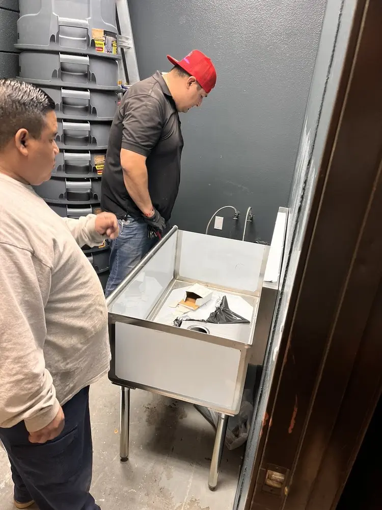 Commercial plumbing and sink installation in Hamilton Lakes